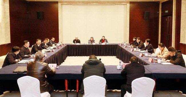 余紅輝與上饒市委副書記、市長邱向軍會談