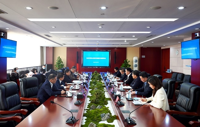 余紅輝會(huì)見杭州市委常委、蕭山區(qū)委書記王敏