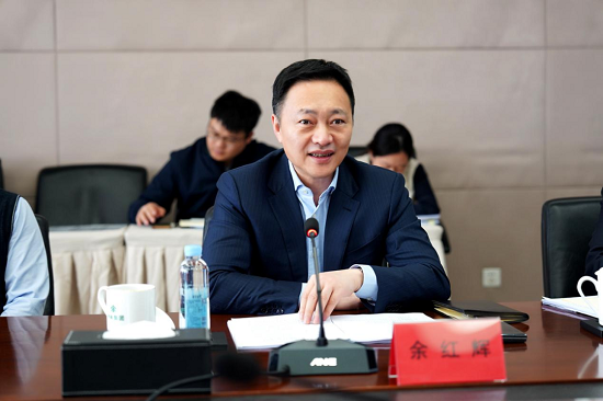 余紅輝與國務(wù)院國資委社會責(zé)任局副局長柳長森座談交流