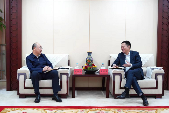 余紅輝會見黑龍江省大慶市委副書記、市長李巖松