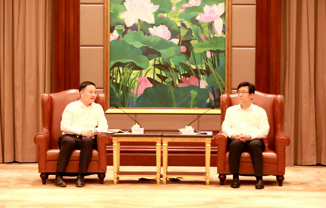 余紅輝拜會福建省省長趙龍并共同見證中林集團(tuán)與福建省人民政府簽署戰(zhàn)略合作協(xié)議